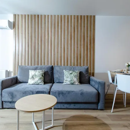Apartment With Swimming Pool In *